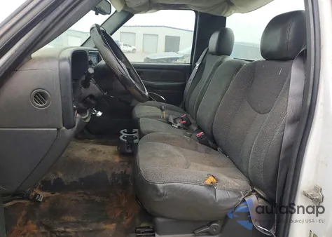 2004 Chevrolet Silverado C1500 из США, поврежденный, VIN 1GCEC14X54Z332382